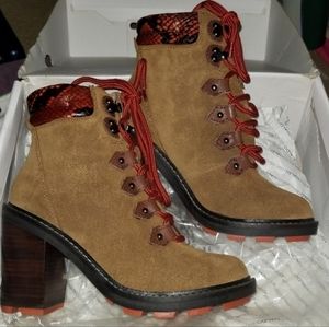 New Beautiful Booties Aldo Size 7